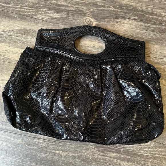 The Limited Black Snakeskin Embossed Clutch Oval Cutout Handle Pleated Front - Picture 5 of 5